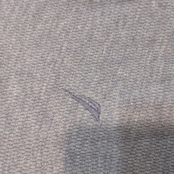 USED NAUTICA SLEEP WEAR LONG SLEEVE SHIRT HAS BLEACH STAINS ON BACK SIZE MEDIUM - Picture 3 of 7